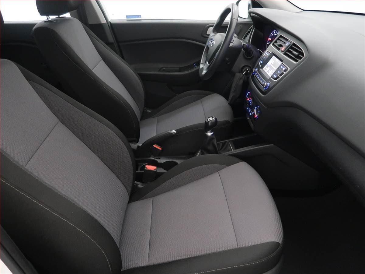 Hyundai i20 - 9