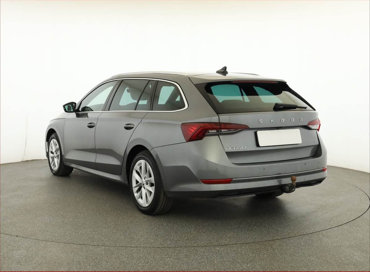Škoda OCTAVIA - 4