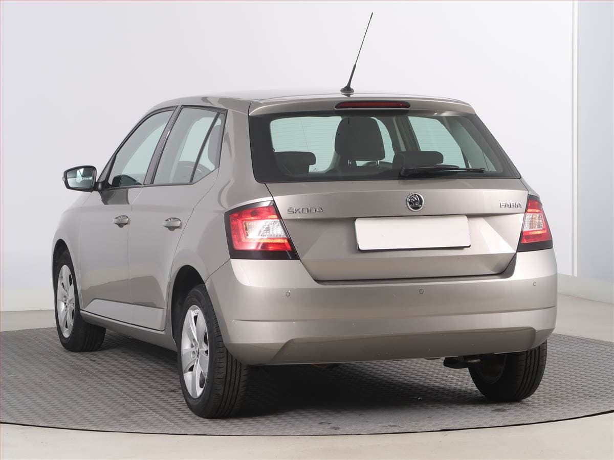 Škoda Fabia - 4