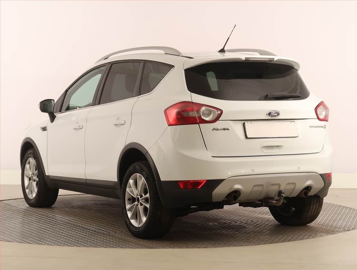 Ford Kuga - 4