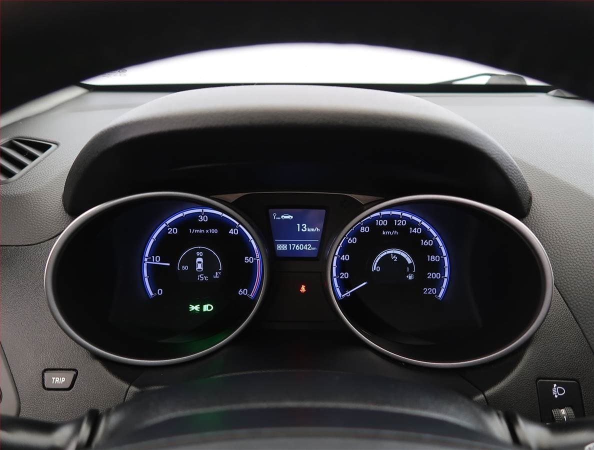 Hyundai ix35 - 11