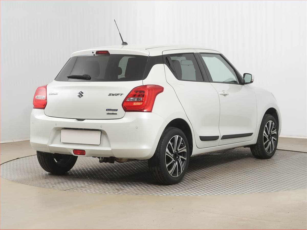 Suzuki Swift - 5