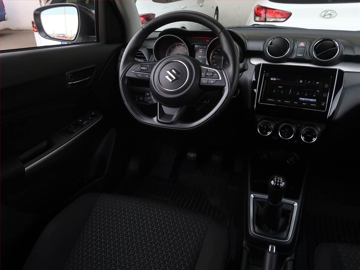 Suzuki Swift - 7