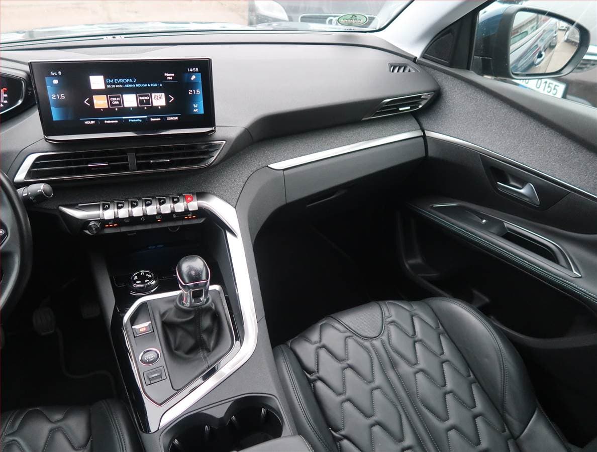 Peugeot 5008 - 8