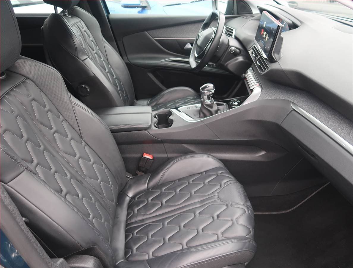 Peugeot 5008 - 9