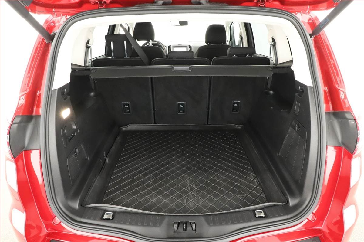 Ford S-MAX - 11