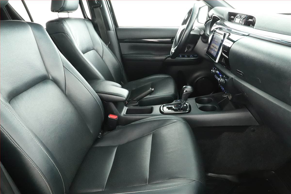 Toyota HILUX - 7