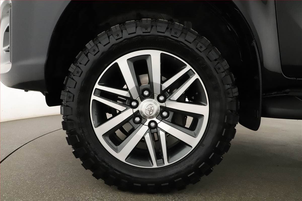 Toyota HILUX - 12