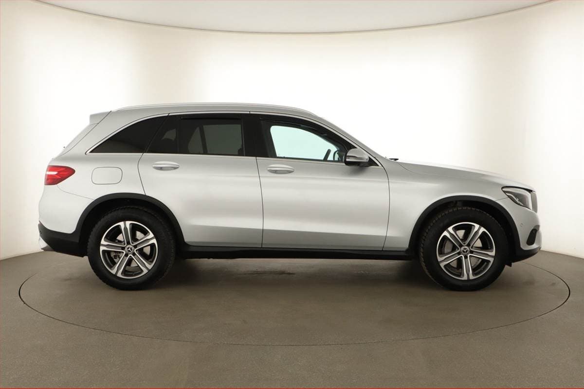 Mercedes-Benz GLC - 6