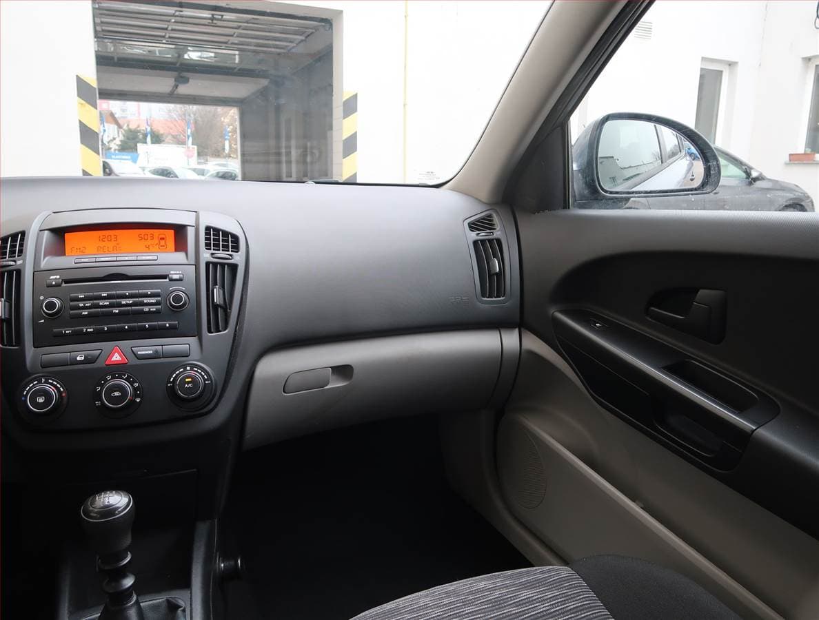 Kia CEE'D - 8