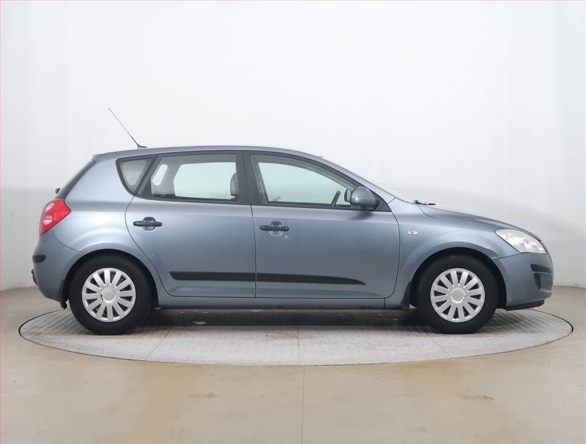 Kia CEE'D - 6
