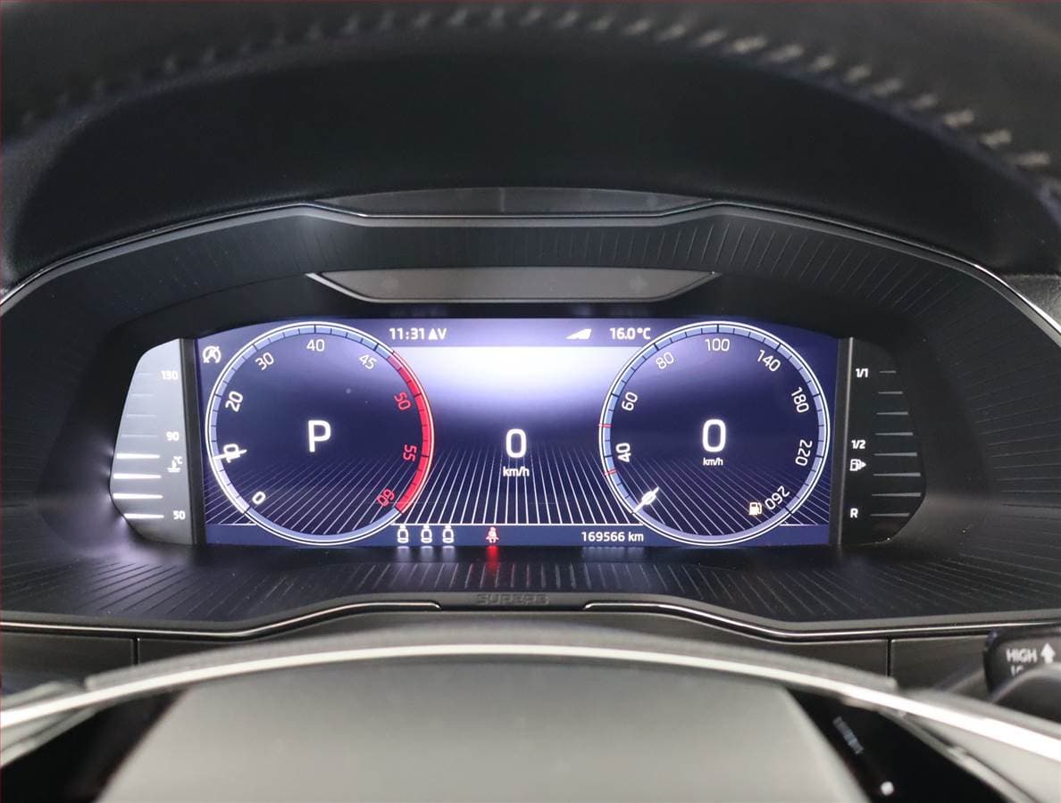 Škoda SUPERB - 8