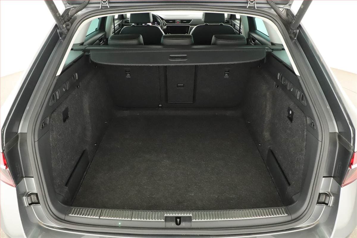 Škoda SUPERB - 11