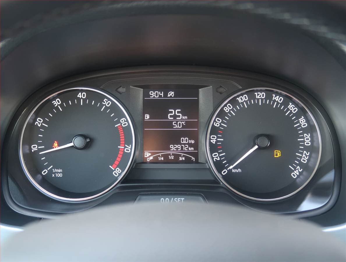 Škoda FABIA - 11