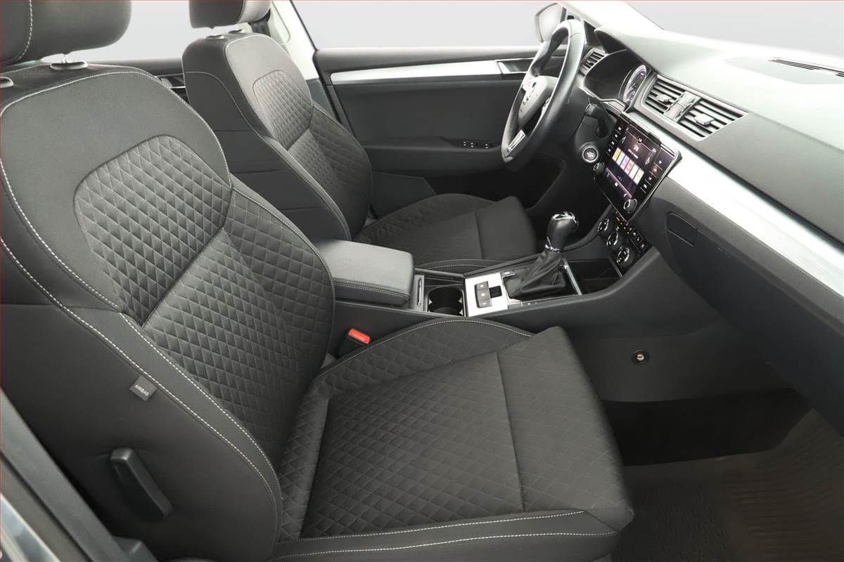 Škoda SUPERB - 7