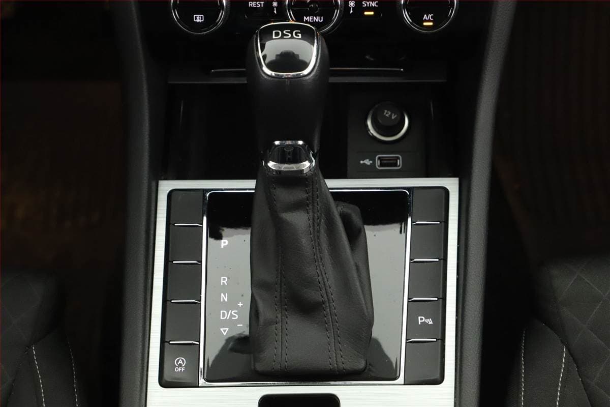 Škoda SUPERB - 10