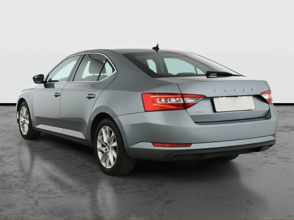 Škoda SUPERB - 4
