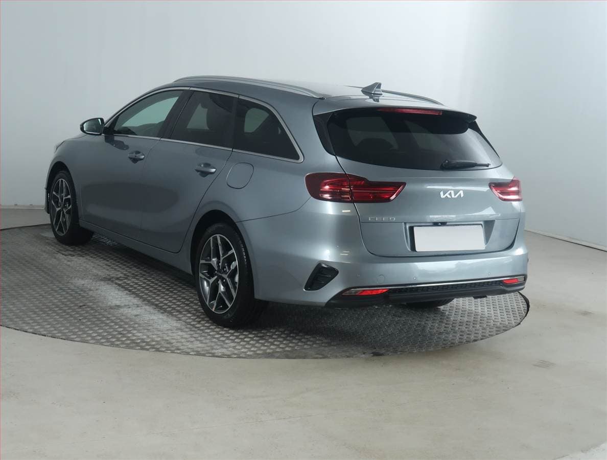 Kia Cee'd - 4