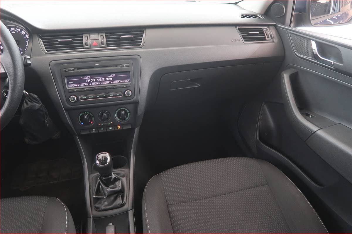 Škoda RAPID - 8