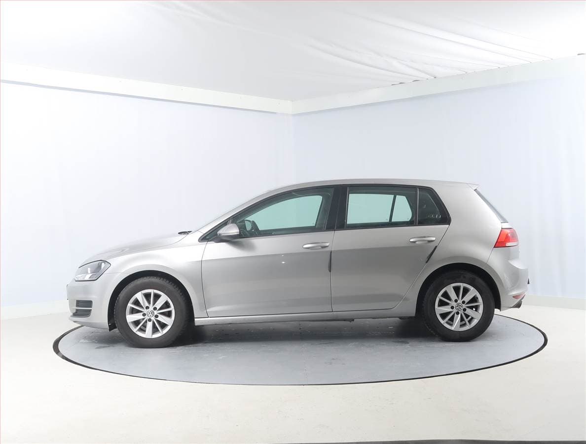 Volkswagen Golf - 3