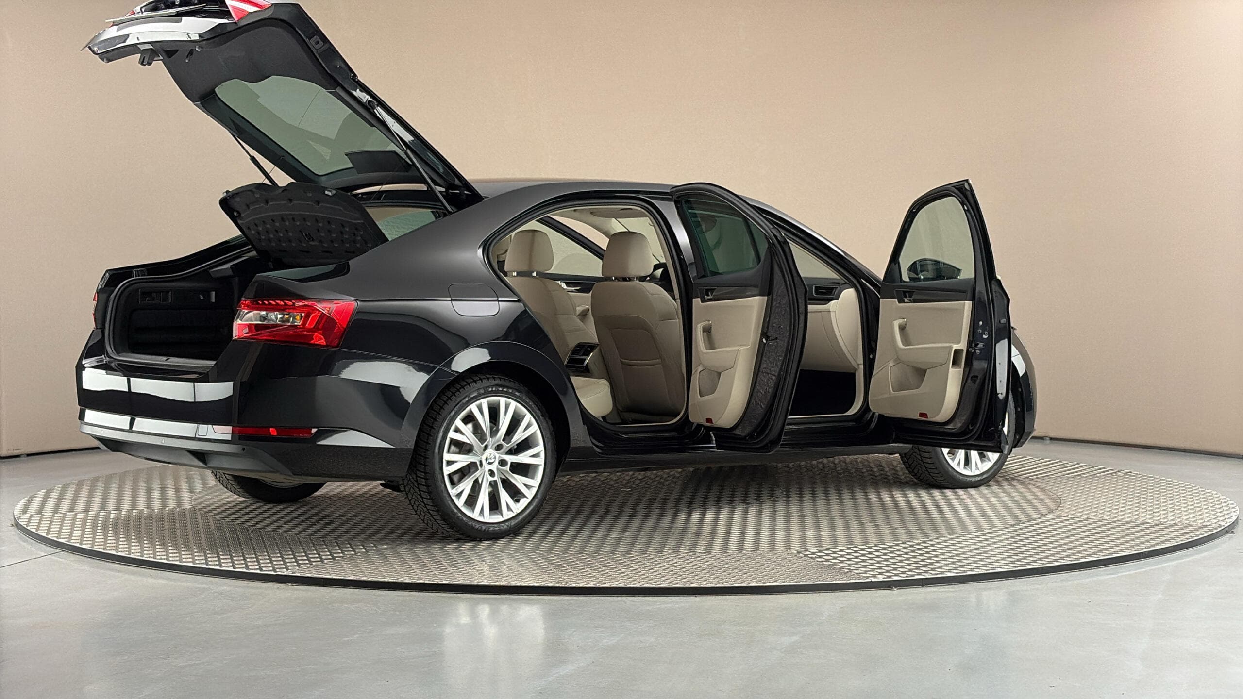 2022 Škoda Superb - 11