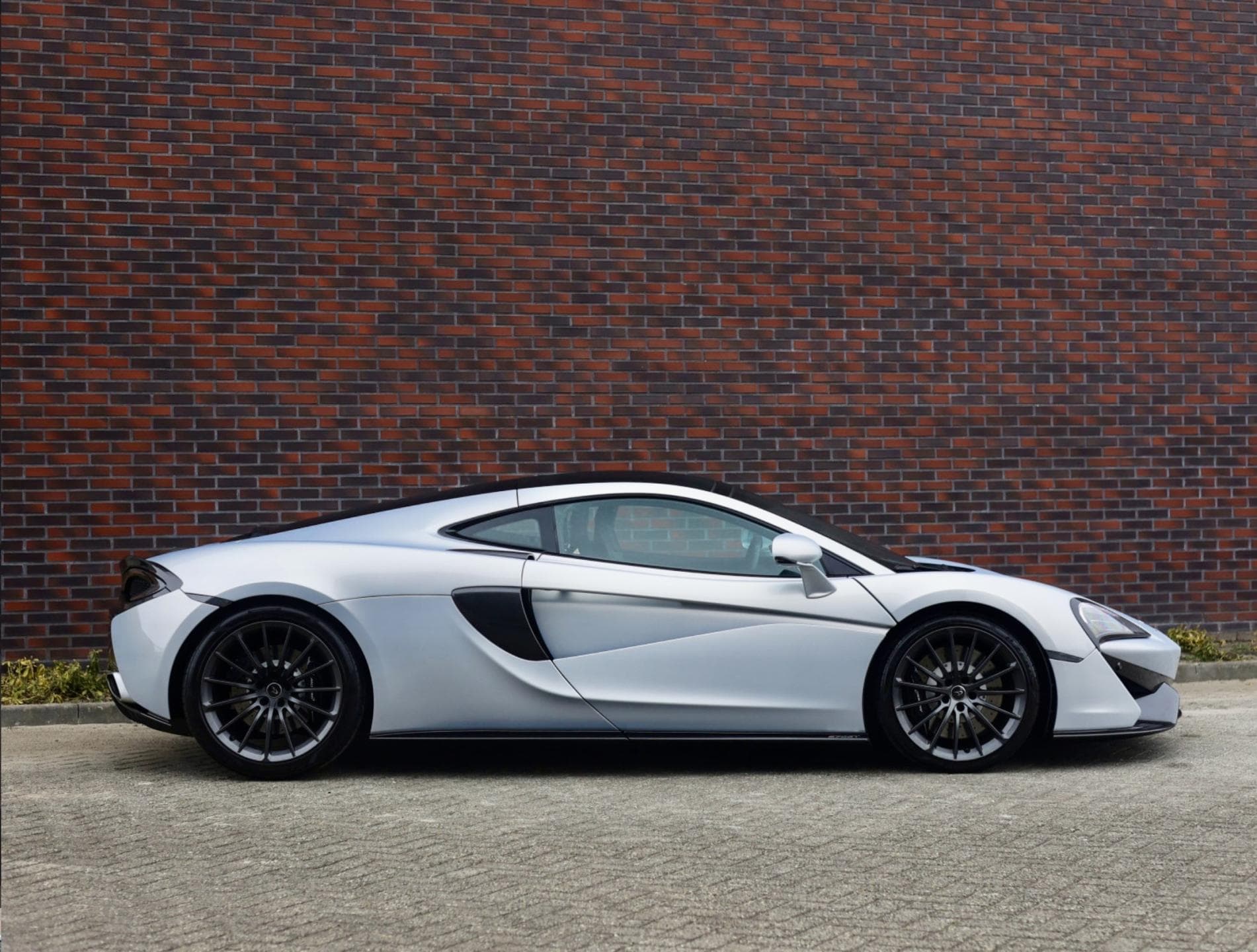 McLaren 570GT - 11