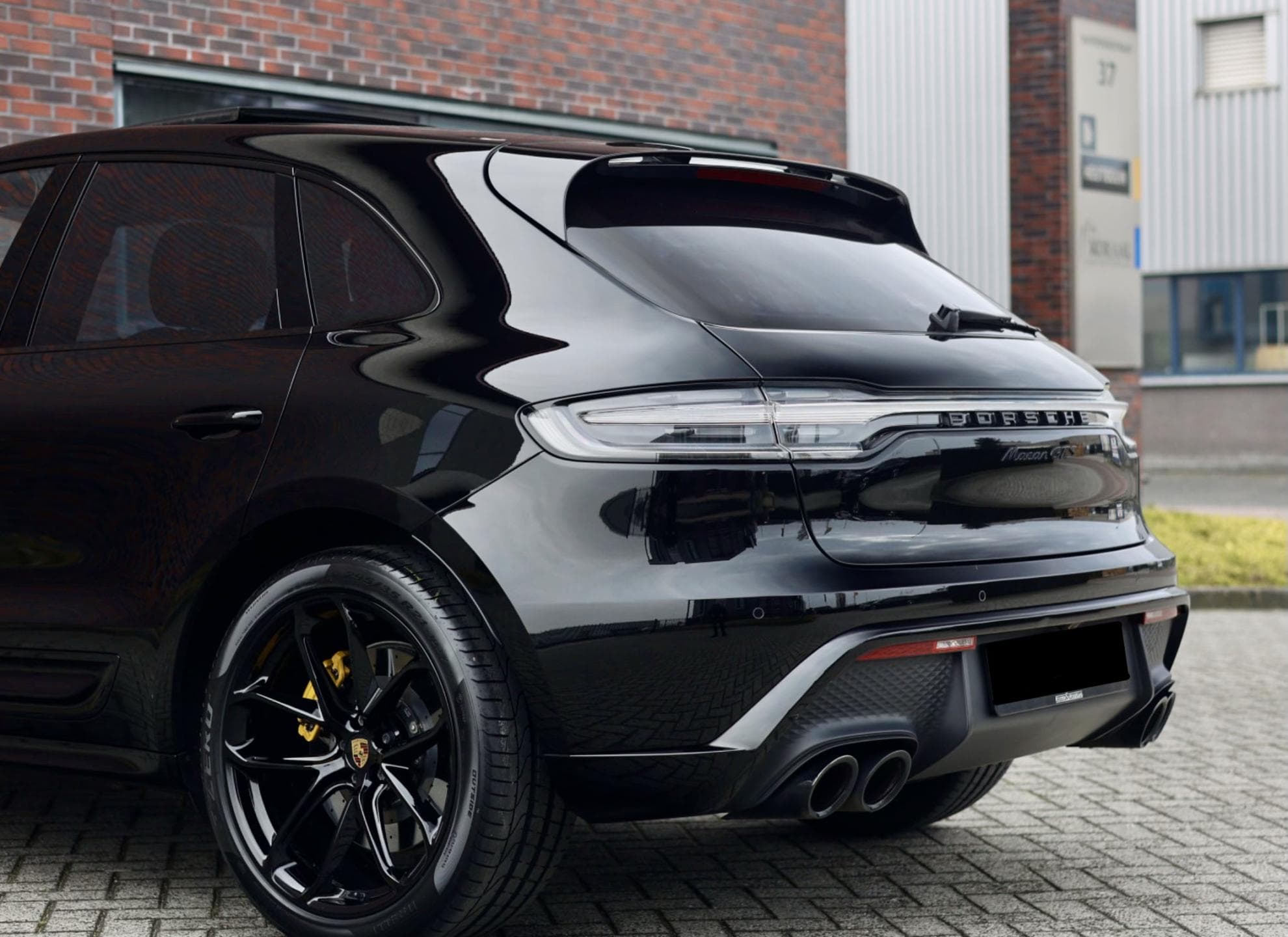 Porsche MACAN - 10