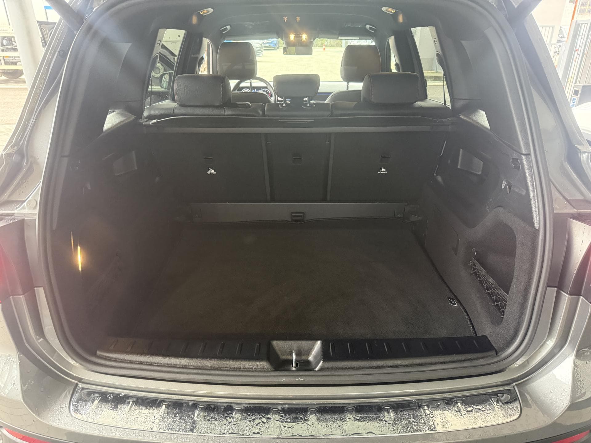 Mercedes-Benz GLB - 9