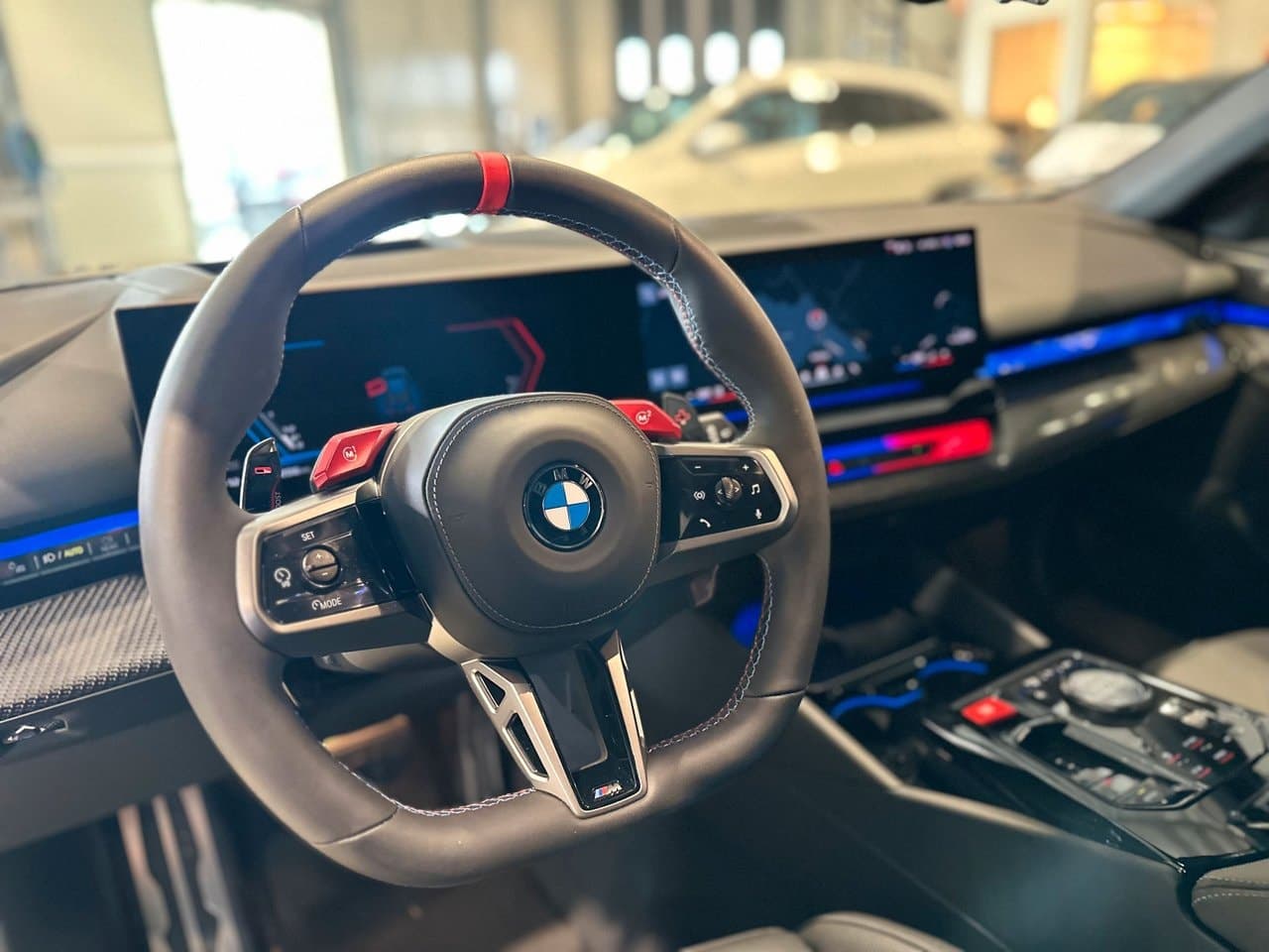2025 BMW M5 - 12