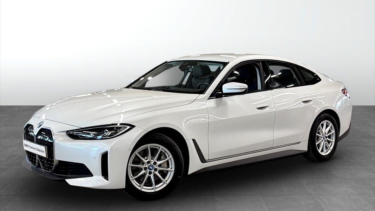 BMW i4 eDrive40 360 Tažné ACC