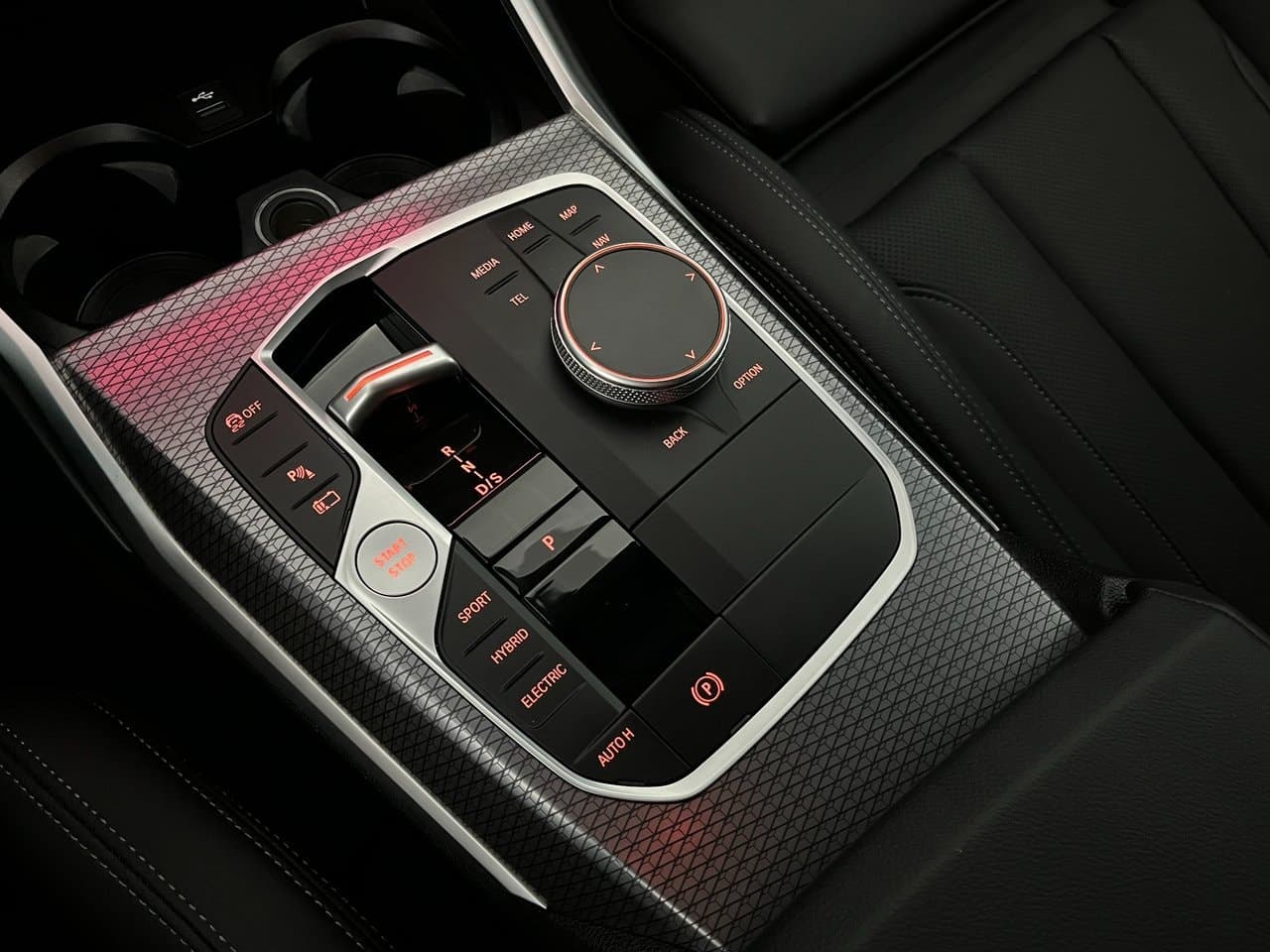 2025 BMW 3-Series - 10