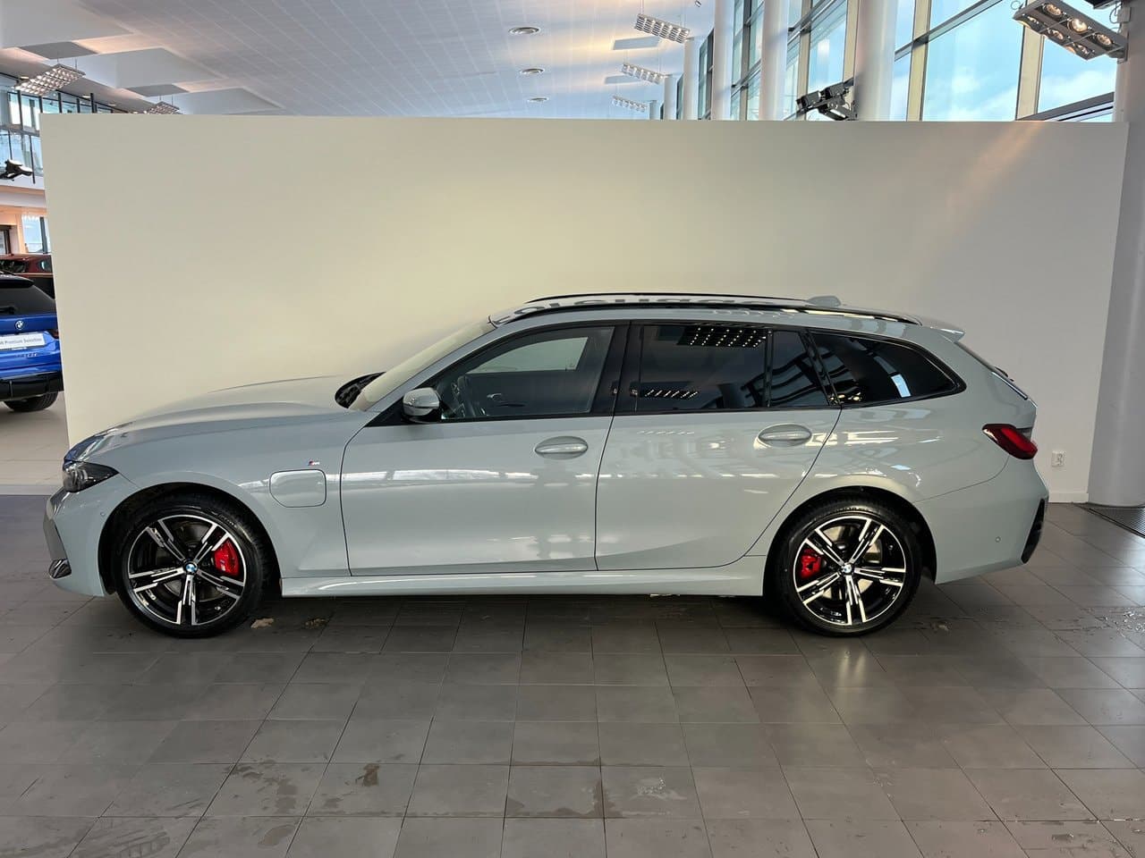 2025 BMW 3-Series - 3