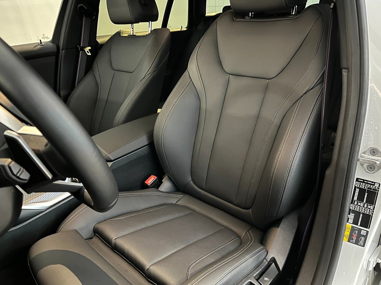 2025 BMW 3-Series - 9