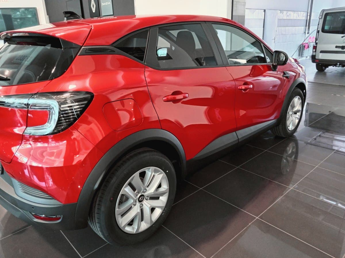 Renault CAPTUR - 3