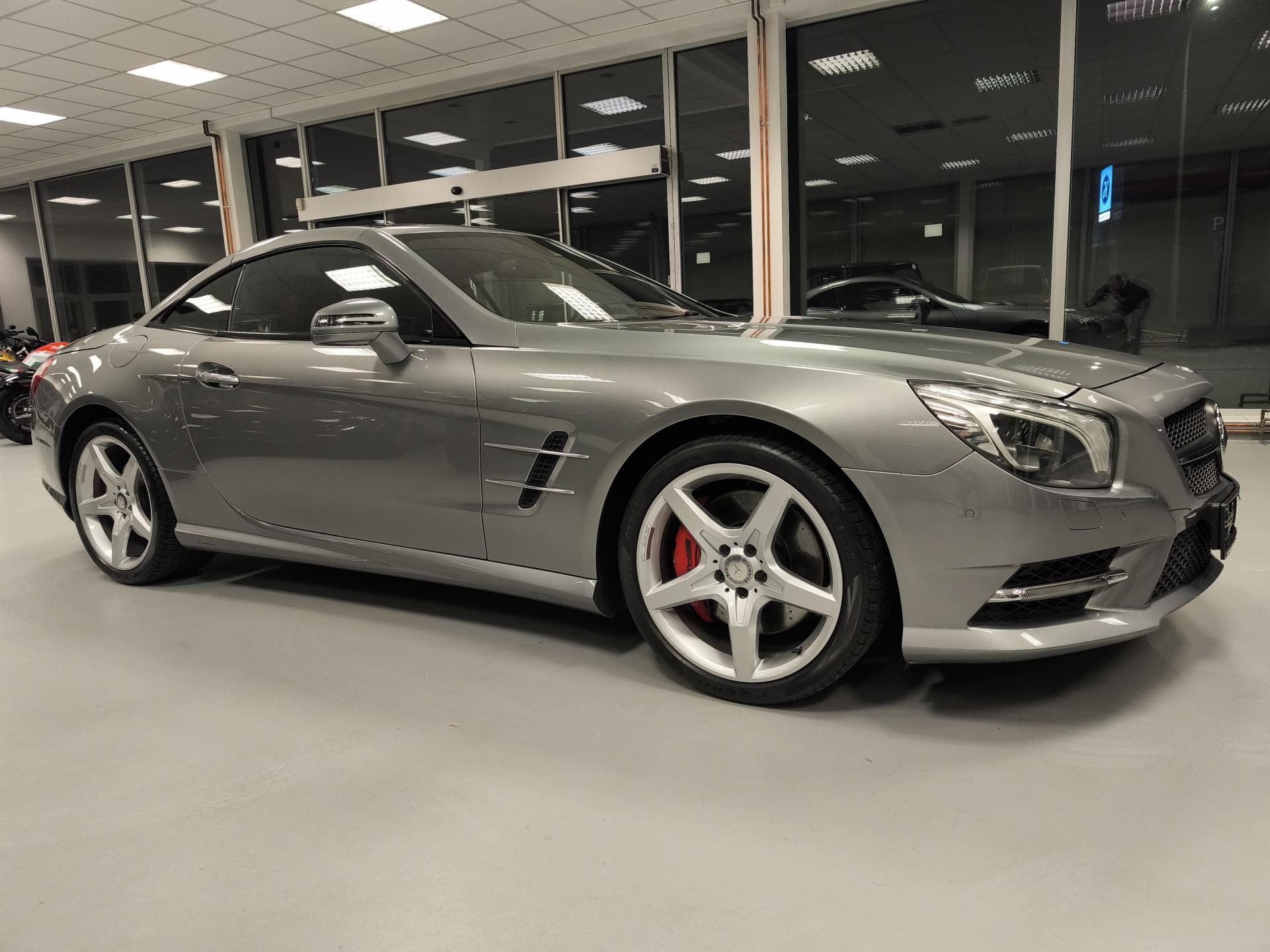 Mercedes-Benz SL - 7