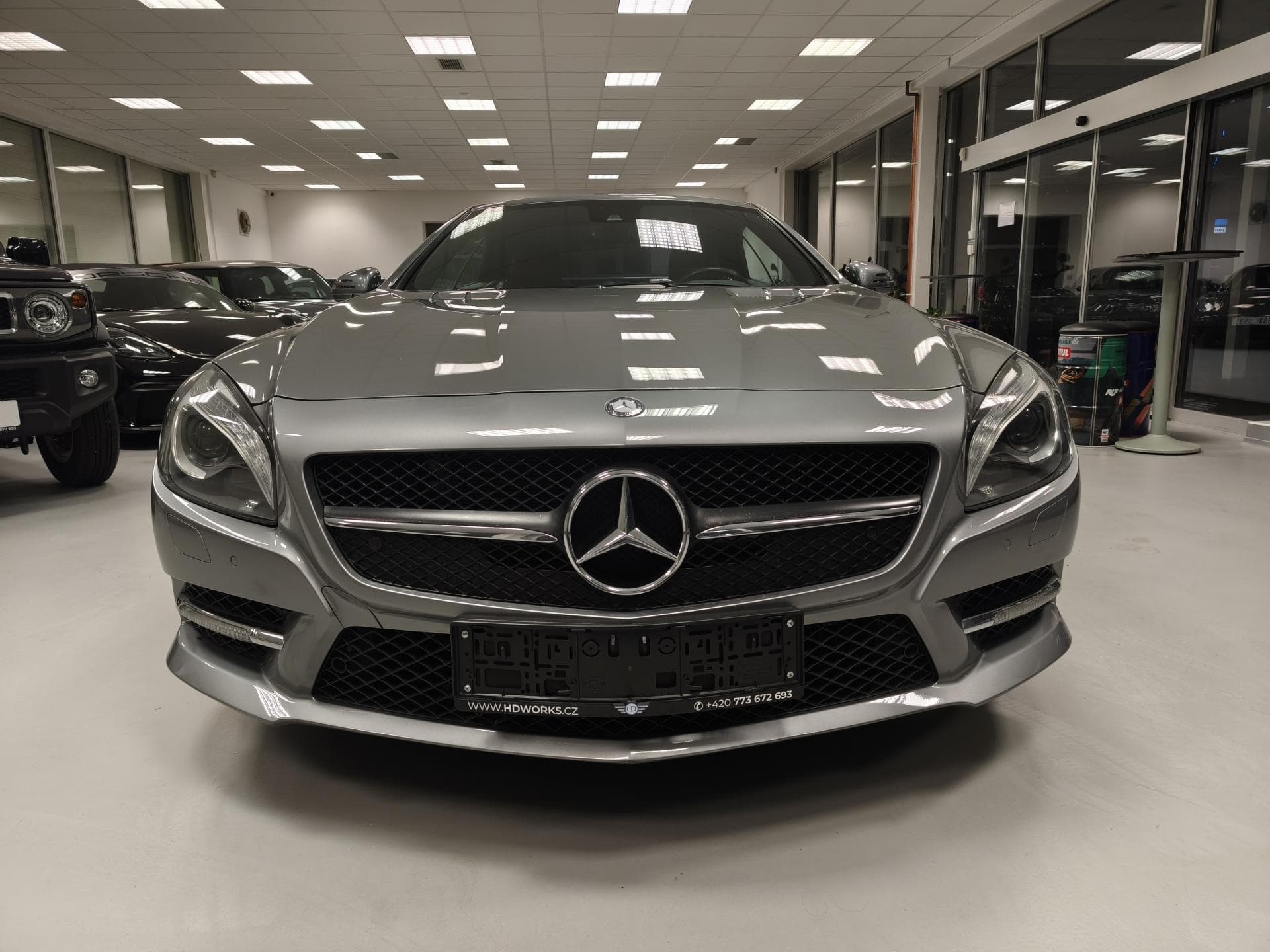 Mercedes-Benz SL - 8