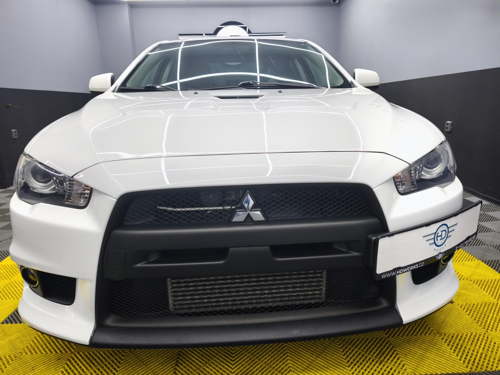 Mitsubishi LANCER - 8