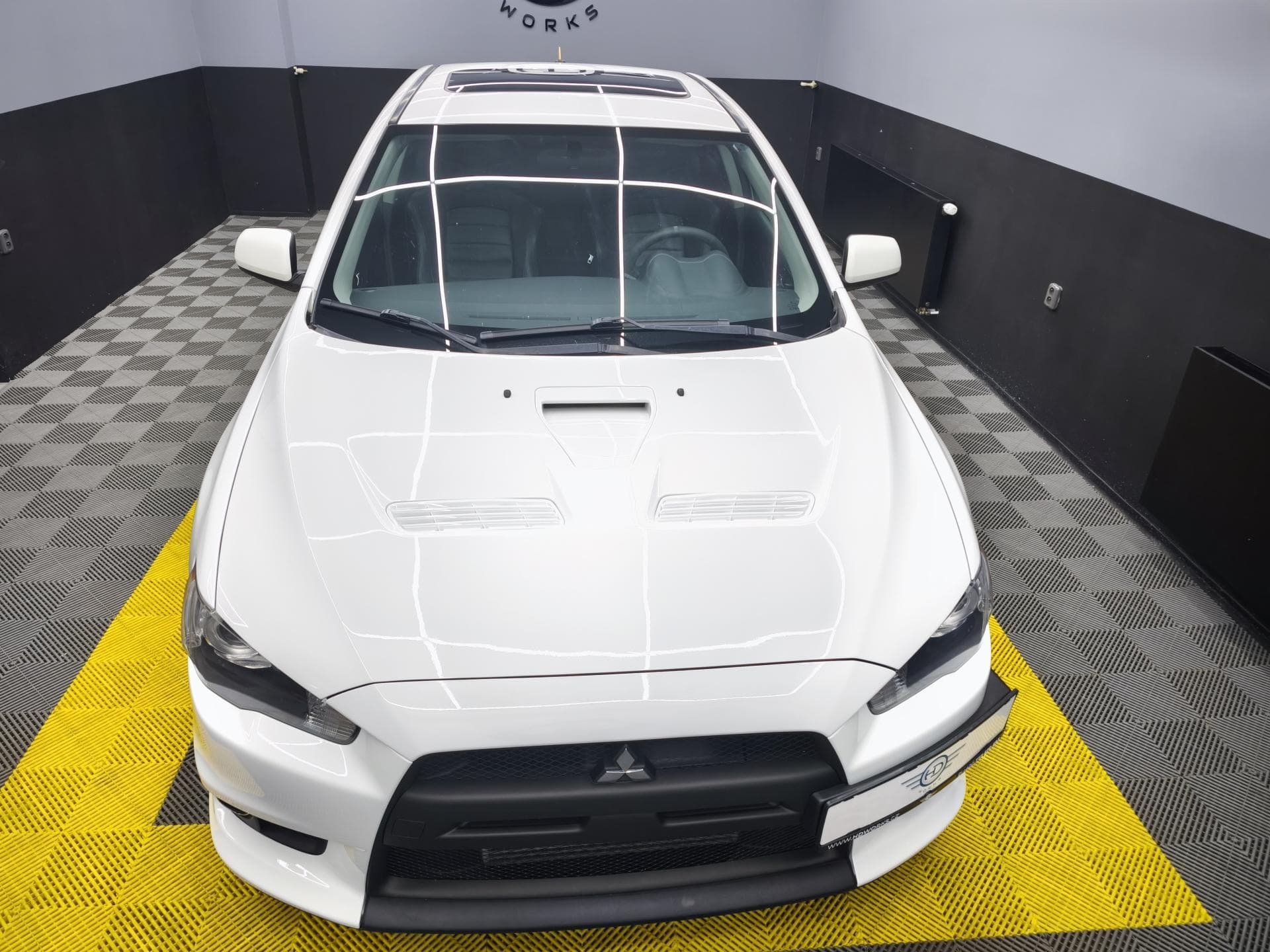 Mitsubishi LANCER - 9