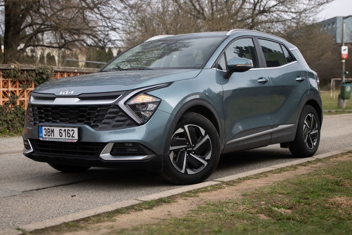 Kia Sportage 100% stav, servis