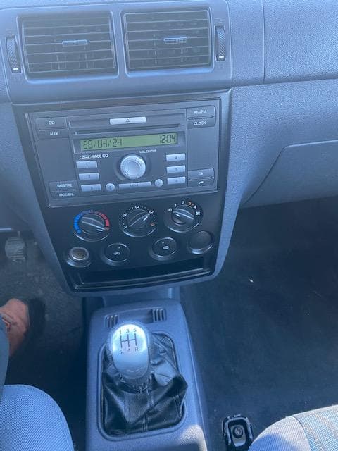 Ford TOURNEO - 11