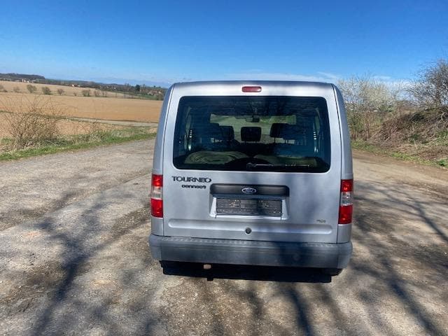 Ford TOURNEO - 6