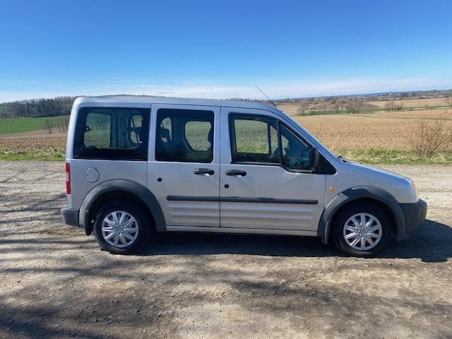 Ford TOURNEO - 4