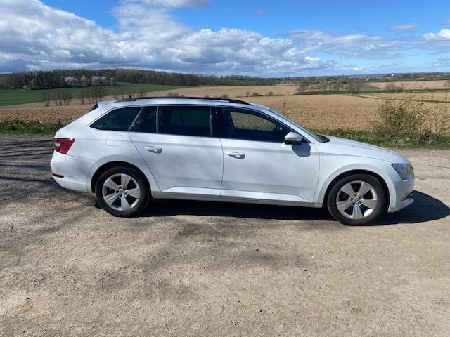 Škoda SUPERB - 4