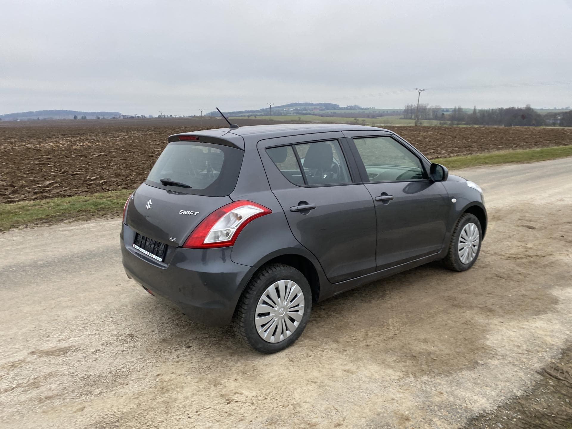 Suzuki SWIFT - 5
