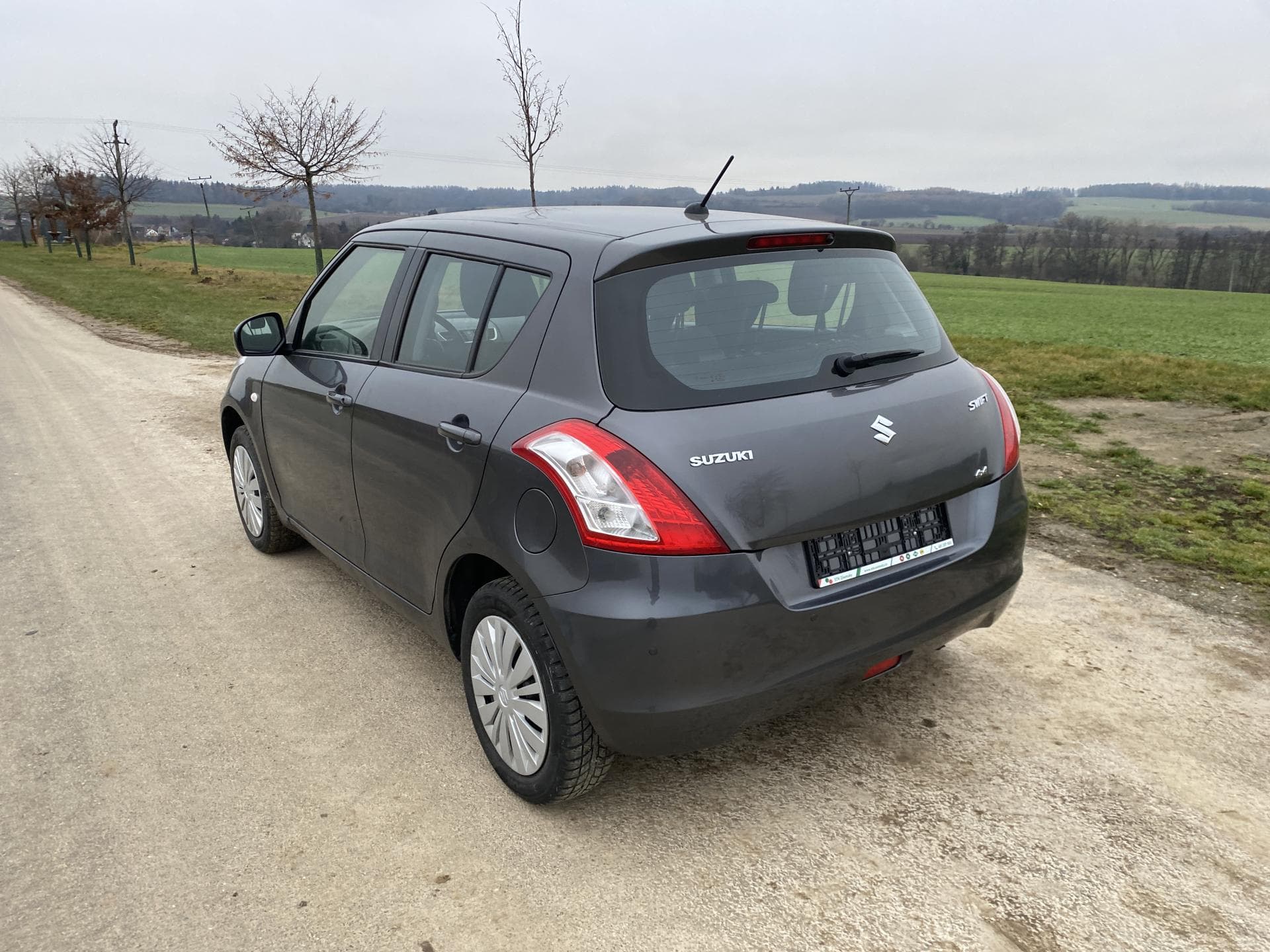 Suzuki SWIFT - 7