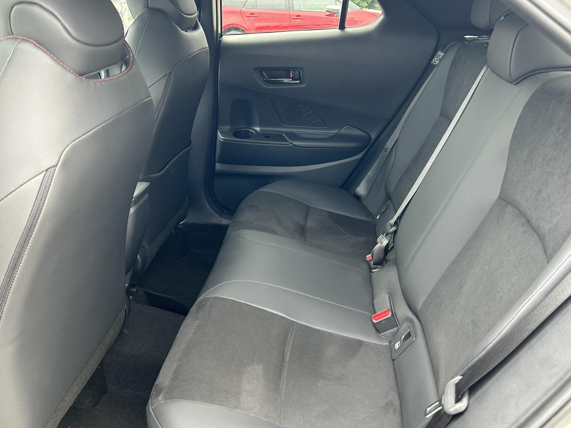 Toyota C-HR - 8