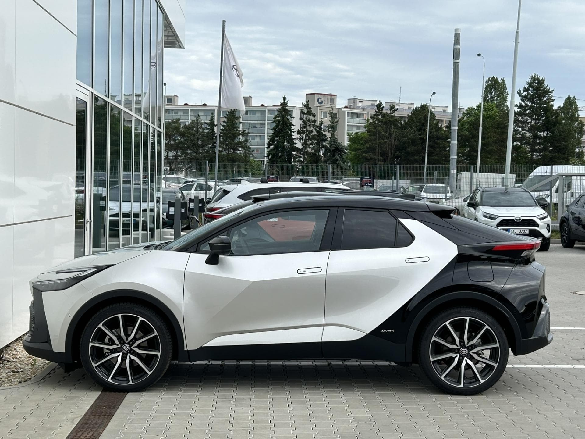 Toyota C-HR - 12