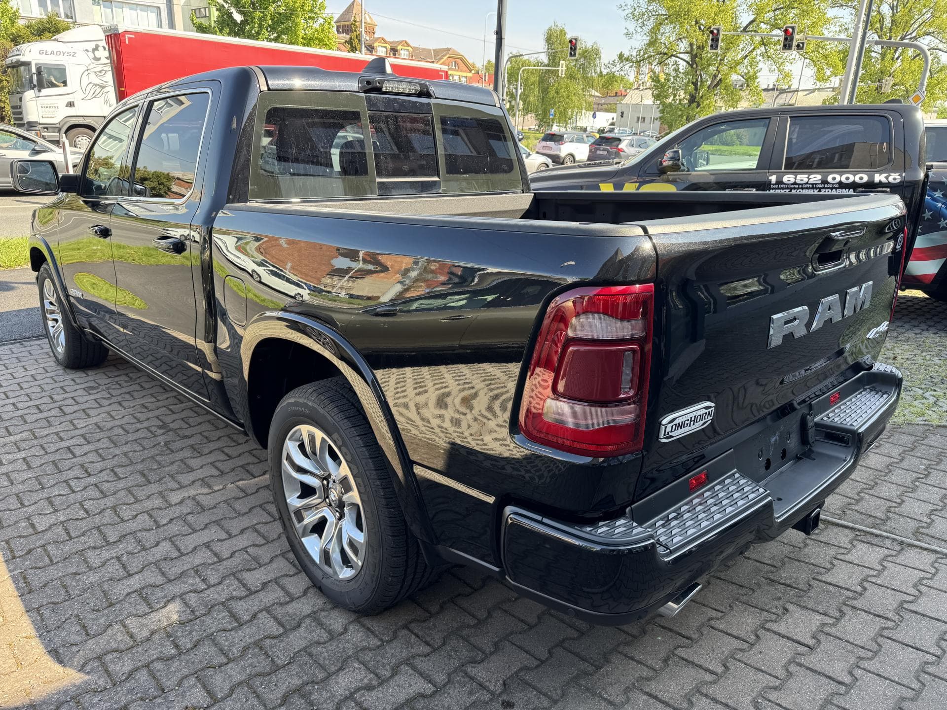 2025 RAM 1500 - 3