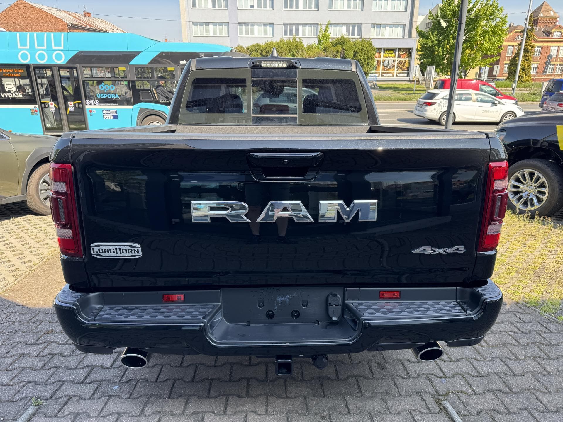 2025 RAM 1500 - 4