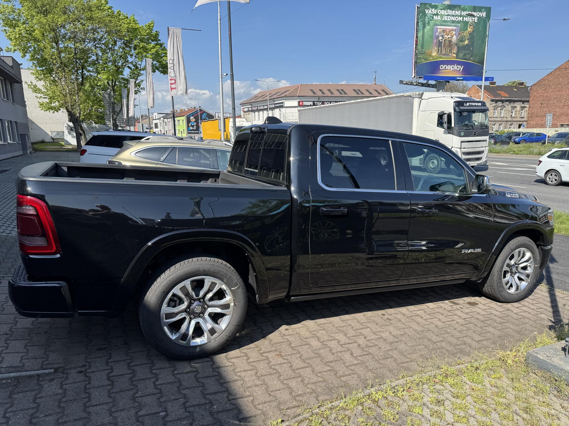2025 RAM 1500 - 6